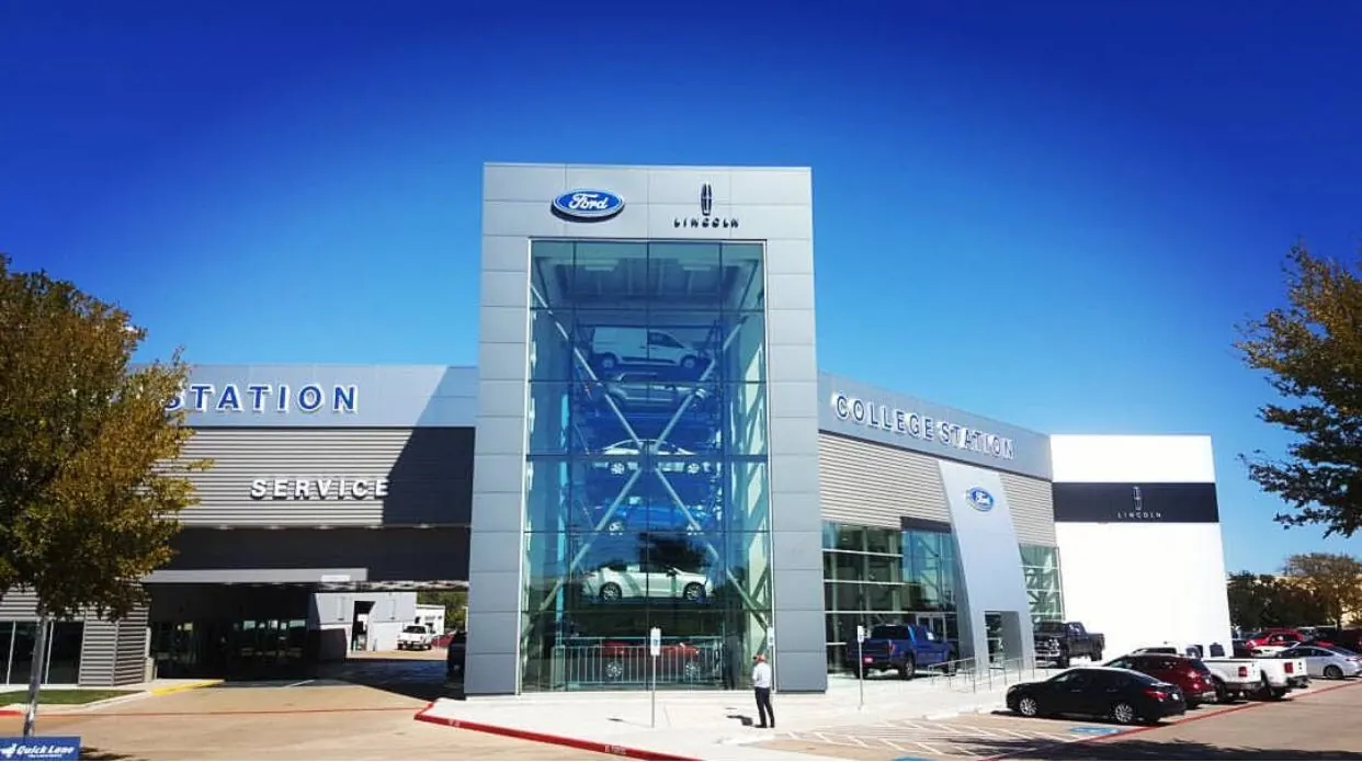 SMART PARKING SM10SU at College Station Ford, Texas